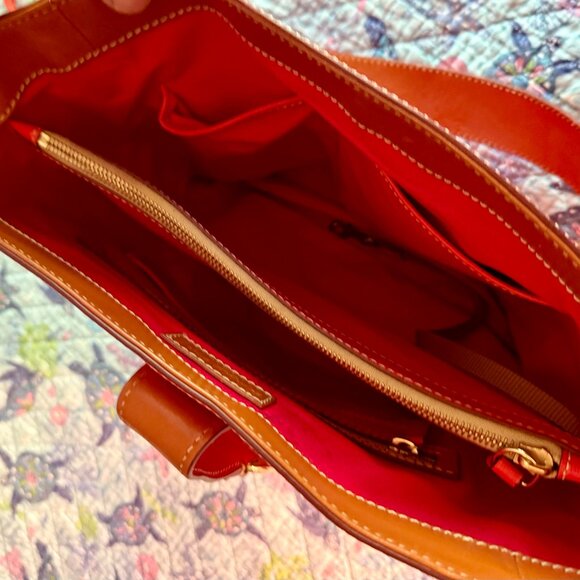 Dooney & Bourke Ashby GeraniumTote w Wallet - Picture 10 of 13
